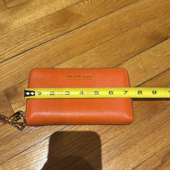 Michael Kors wristlet wallet - Picture 4 of 6